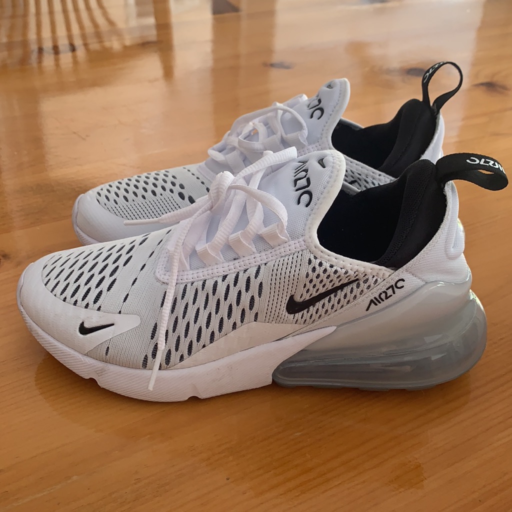 Nike Womens Air Max 270